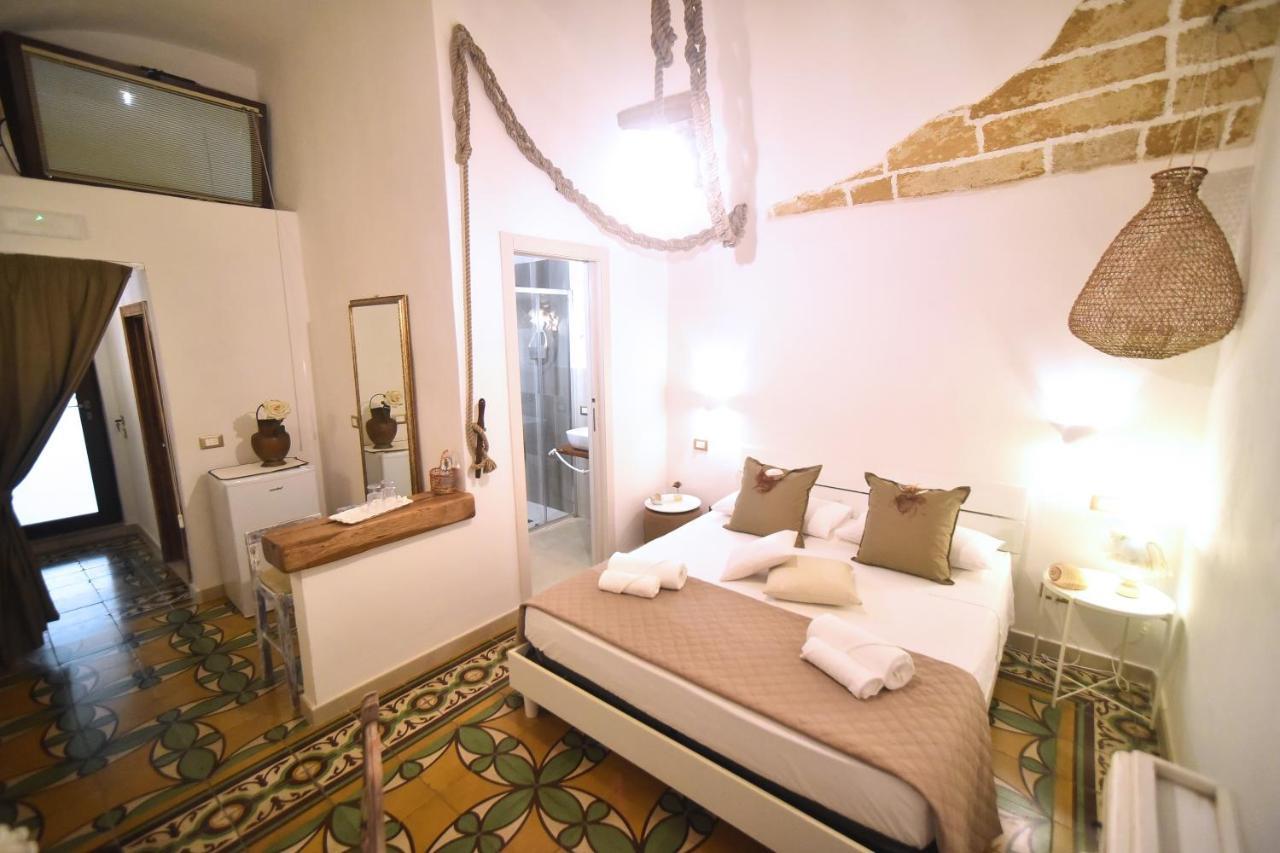 L'Antica Rimessa Da Gigi Hotel Gallipoli Exterior photo